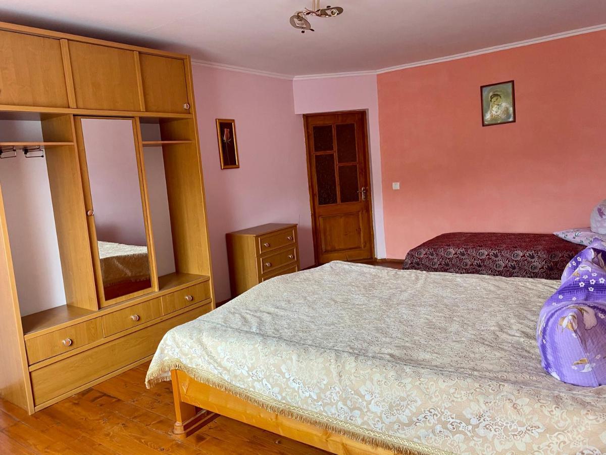 Medova Hata Hotel Verkhnyaya Rozhanka Екстериор снимка