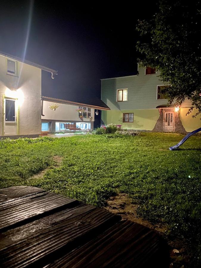 Medova Hata Hotel Verkhnyaya Rozhanka Екстериор снимка